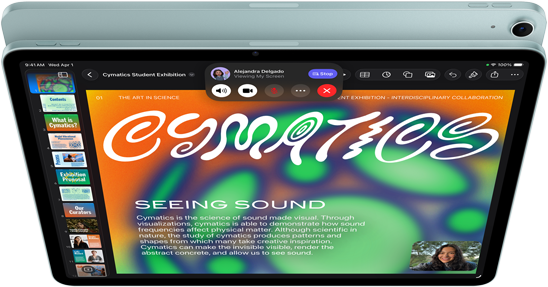 iPad Air, kleur Blauw, bovenkant, scherm met de Keynote-app met de feature Schermdeling tijdens een FaceTime-videogesprek, achterkant, 12‑MP Groothoekcamera aan de achterkant, volumeknoppen